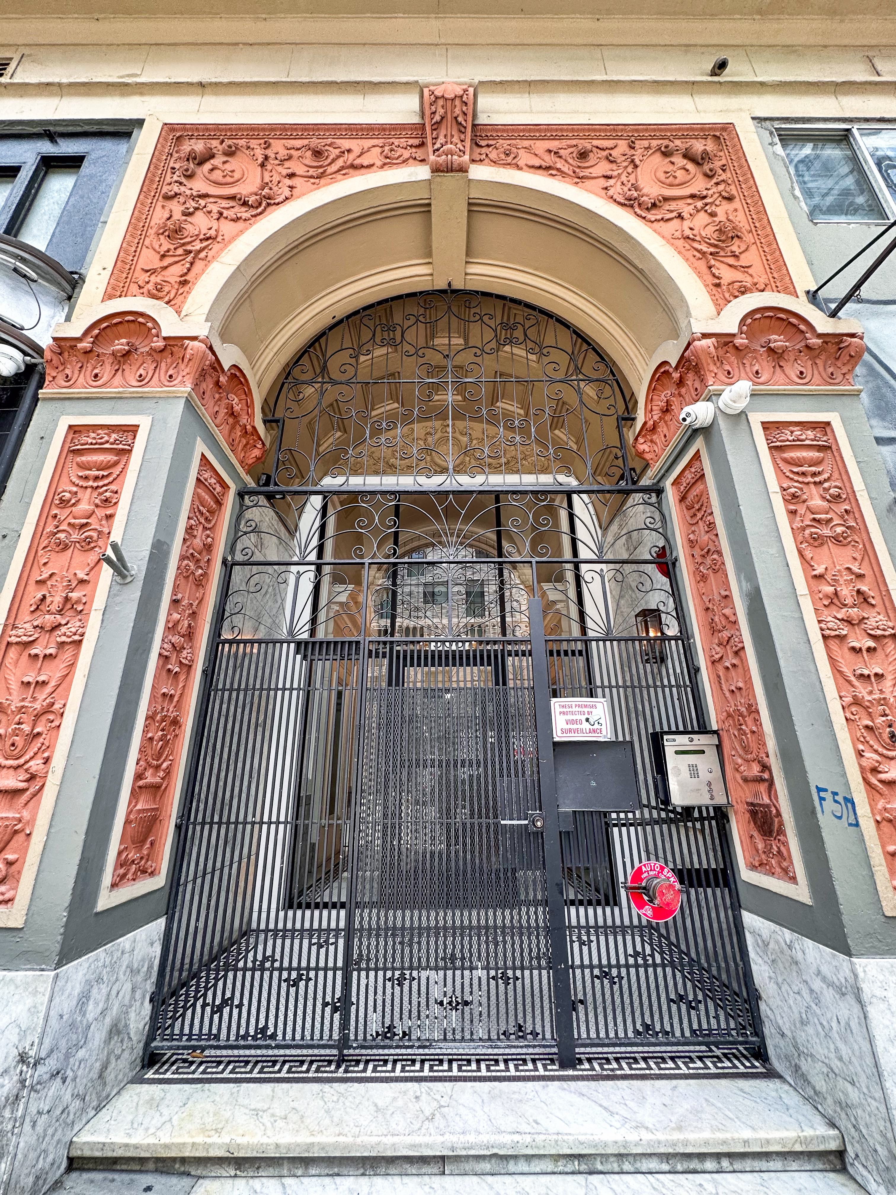 1BR/1BA Apartment on Larkin St · San Francisco photo 2